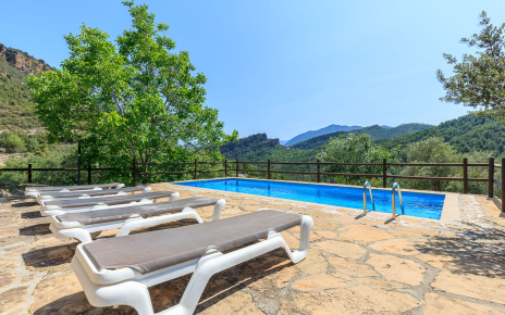 La zona de piscina es privada y con fabulosas vistas